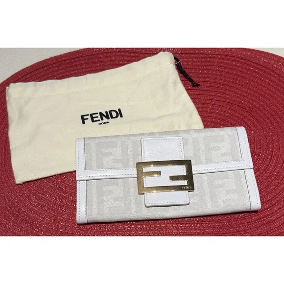 Authentic Fendi FF Logo Continental Wallet White Leather Canvas w/ Dust Bag Gold - Picture 2 of 13